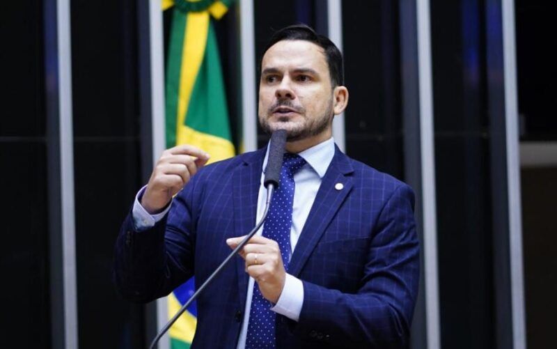 PLs de autoria do deputado Alberto Neto entram em votação no início do ano legislativo