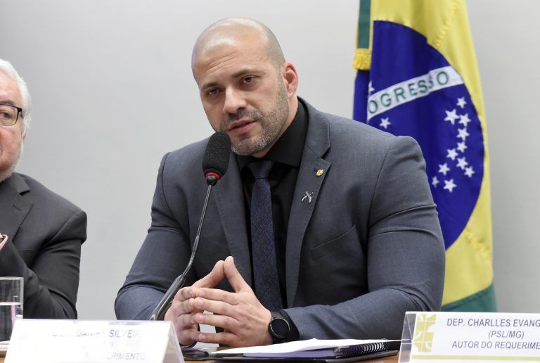 Legalidade do indulto de Daniel Silveira começa a ser julgado pelo STF