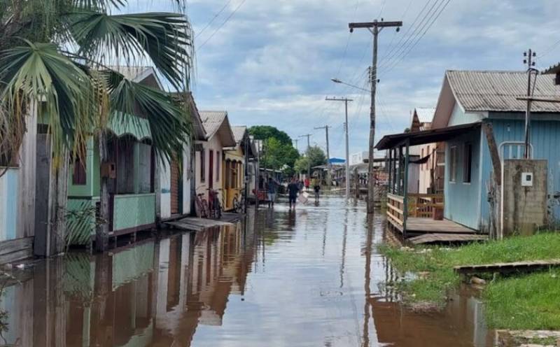 Amazonas já tem 44 municípios em estado de alerta devido a cheia 