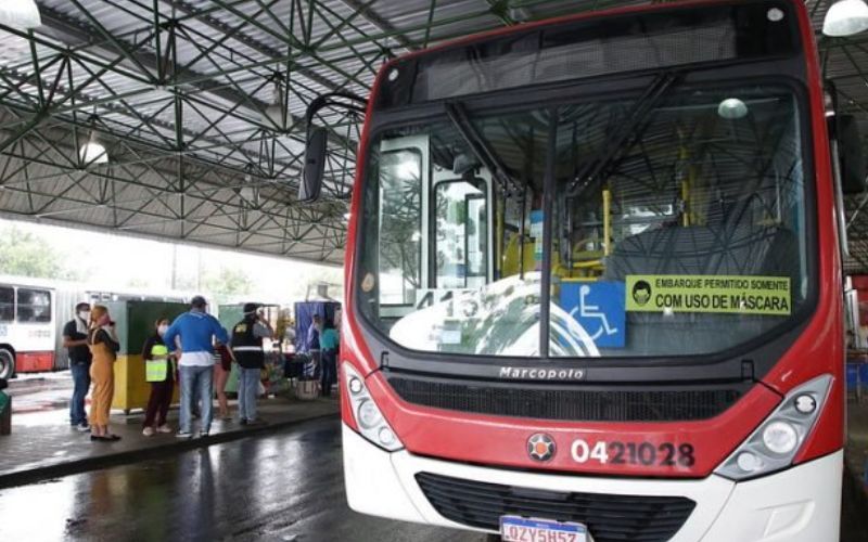 Greve de ônibus é suspensa a pedido do prefeito de Manaus