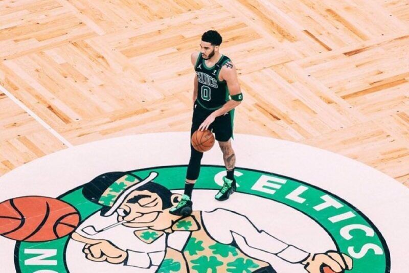Jayson Tatum quebra recorde e leva Celtics à final da Conferência Leste da NBA