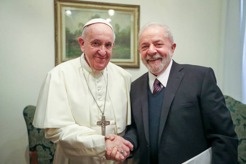 Lula pretende buscar soluções para acabar guerra na Ucrânia com papa
