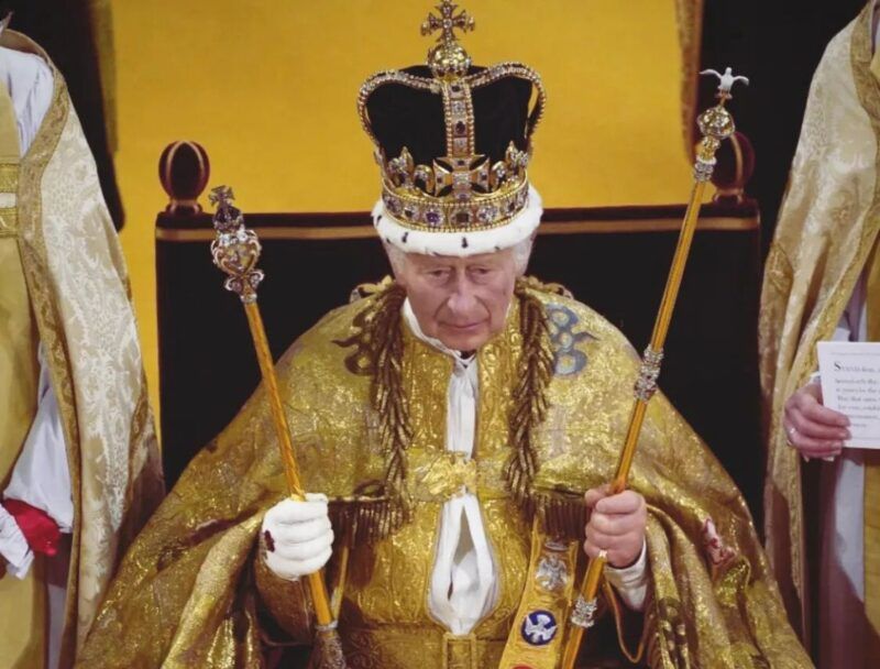 ‘Não venho para ser servido, mas para servir’, diz rei Charles III em coroação