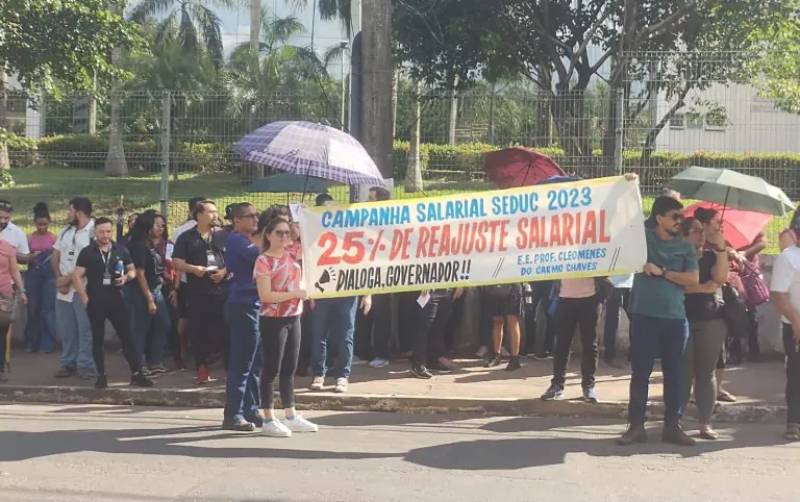Professores do AM marcam greve e cobram reajuste salarial de Wilson Lima