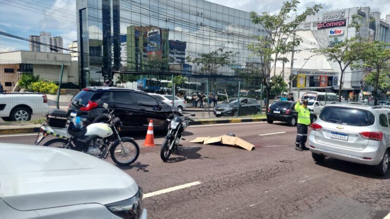 Passageira de APP morre atropelada após cair da garupa de moto em Manaus