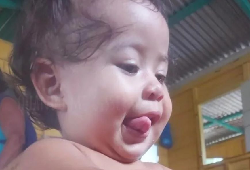Bebezinha de 1 ano desaparece após cair de flutuante no AM