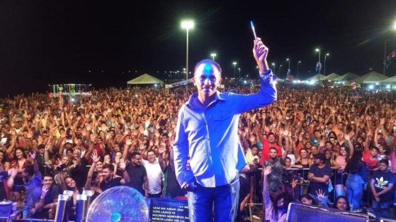 Cantor Manoel Gomes, o “Caneta azul”, acusa empresários de maus-tratos e desvio de dinheiro
