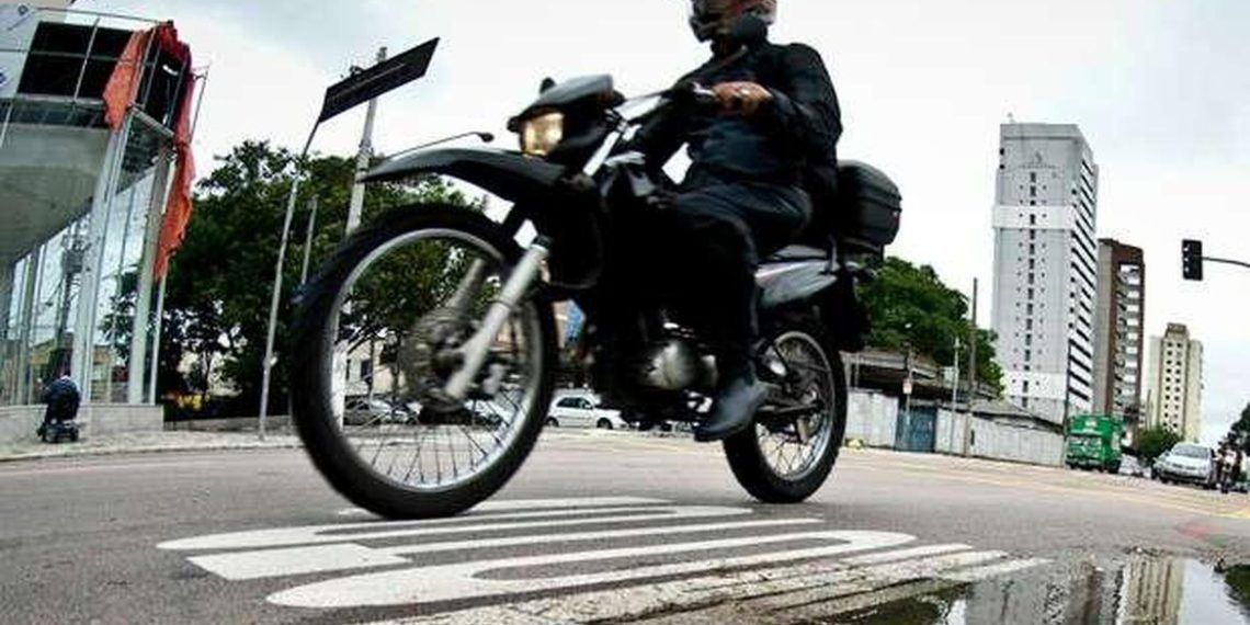 CV promete matar motoqueiros que usam descarga barulhenta em Manaus: “sal”