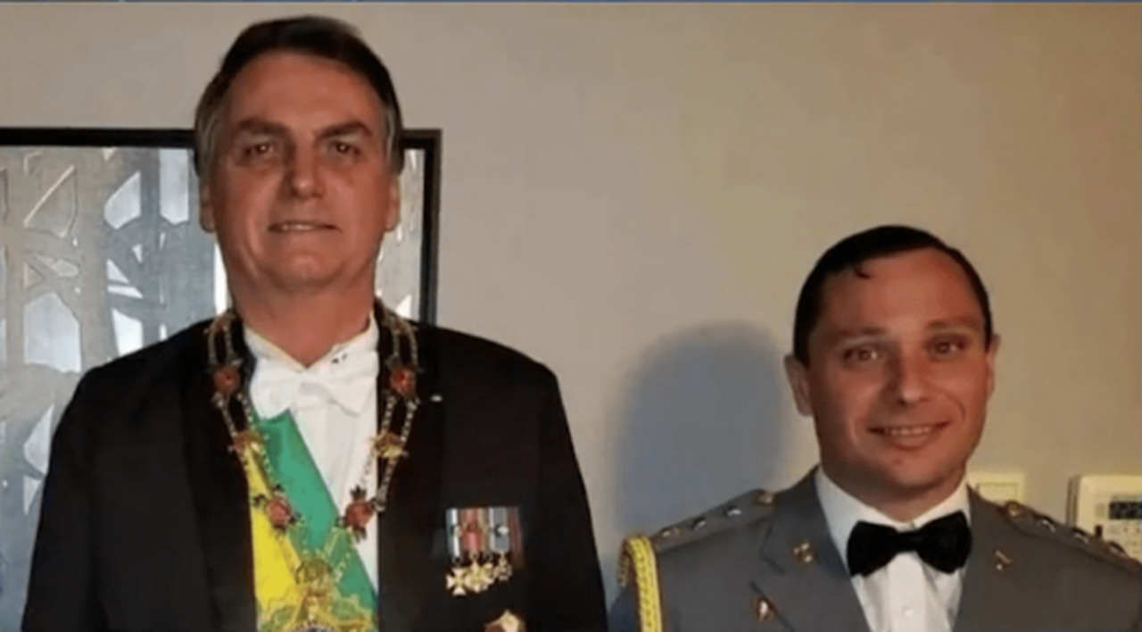 Ex-ajudante de Bolsonaro nega que participava de decisões presidenciais