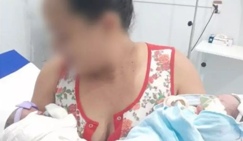Mulher dá à luz a gêmeas sem saber de gravidez e uma das bebês cai na privada