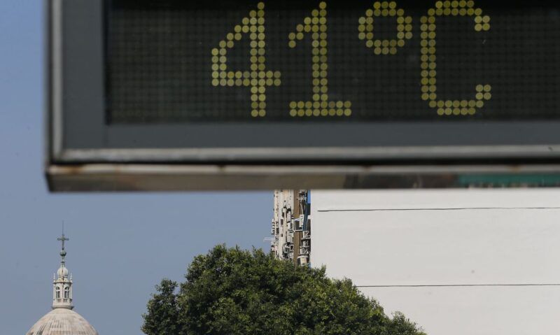 Planeta Terra registra o dia mais quente da história, alertando para crise climática global