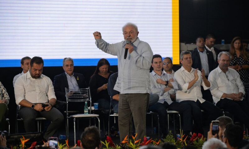 “Polícia não pode confundir o pobre com bandido”, diz Lula
