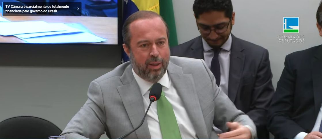 Ministro de Minas e Energia quer investigação da PF sobre apagão no Brasil