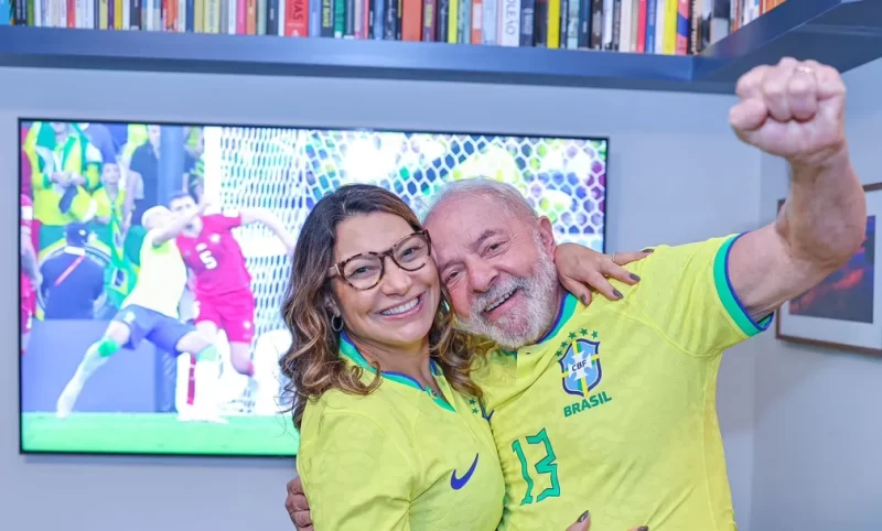 Lula elogia Messi por 8ª Bola de Ouro e manda indireta para Neymar