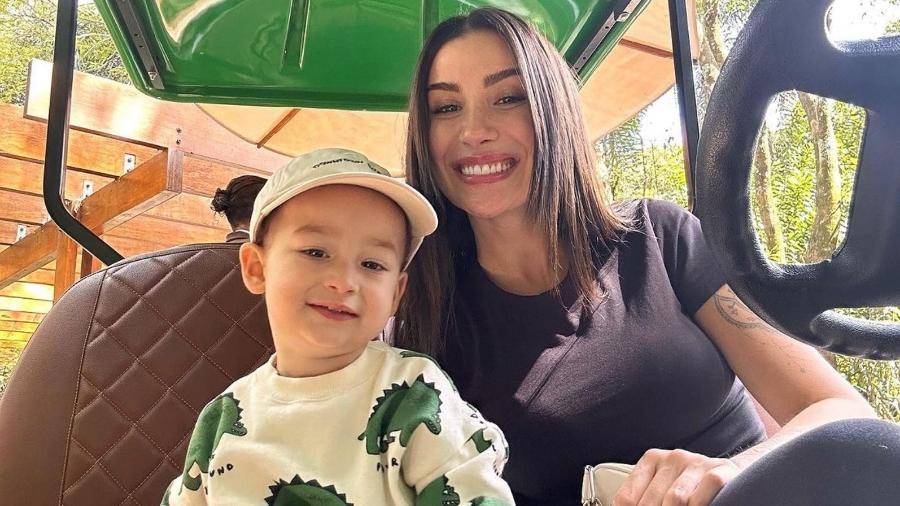 Bianca Andrade sofre acidente de carro com filho de 2 anos