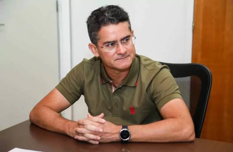 Denúncia: David Almeida teria cometido crime eleitoral em evento com servidores da prefeitura