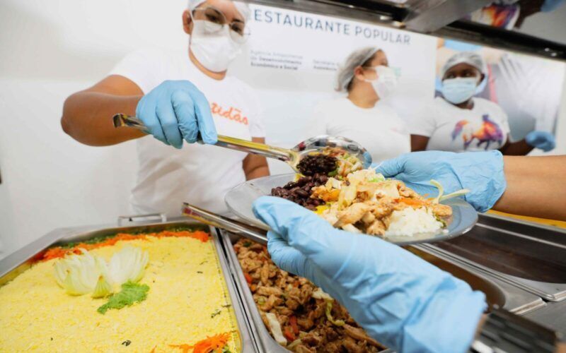 Prato Cheio serve mais de 430 mil refeições gratuitas em municípios afetados pela estiagem