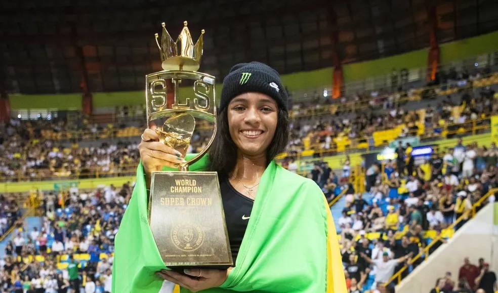 Rayssa Leal tira a maior nota da história da Liga Mundial e conquista bicampeonato