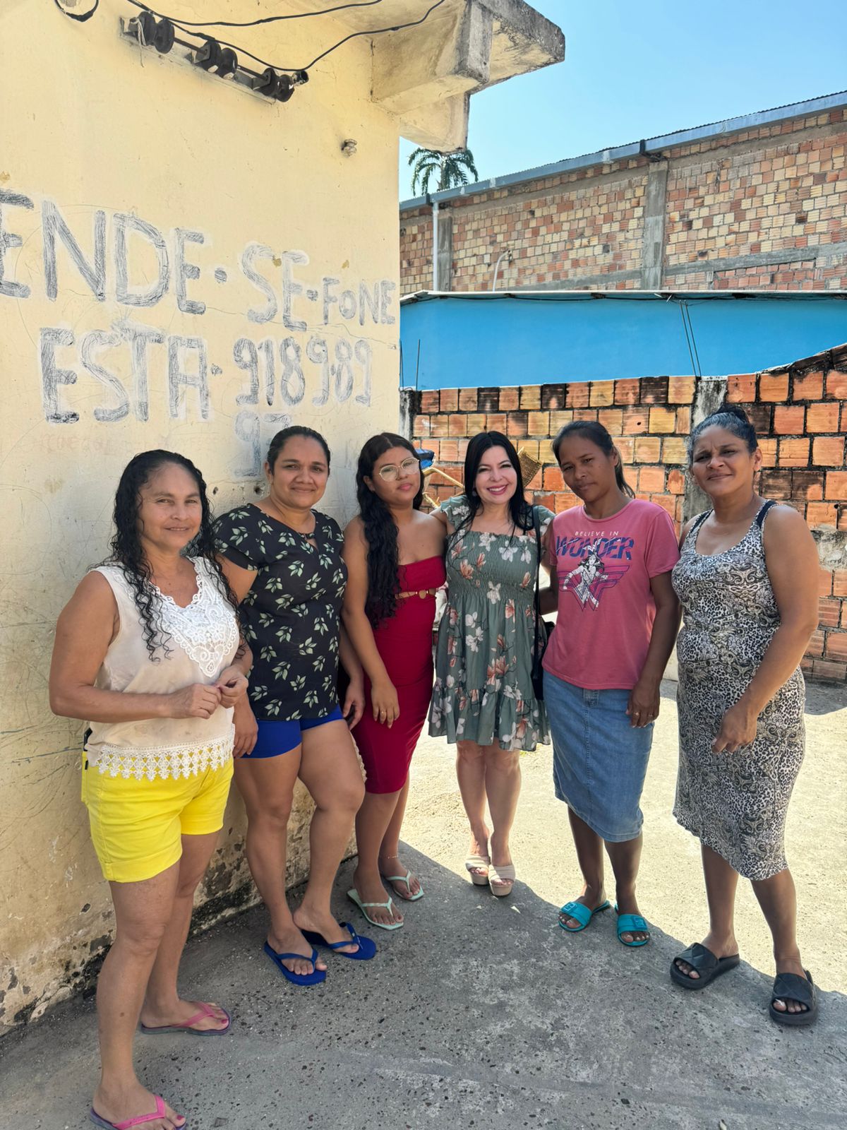 Delegada Débora Mafra visita comunidade do Zumbi na zona Leste de Manaus