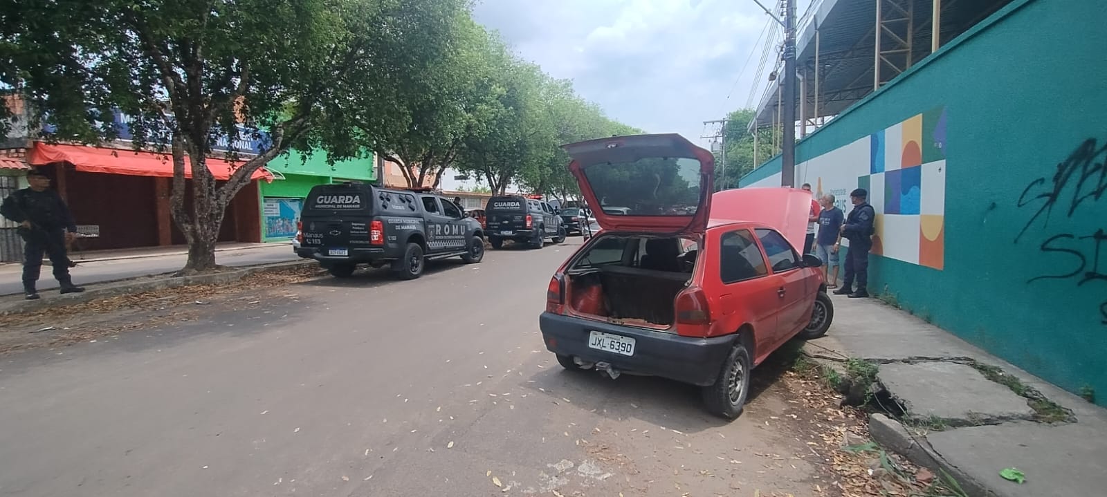 Ronda Ostensiva da Guarda Municipal atua na recuperação de dois carros roubados em Manaus