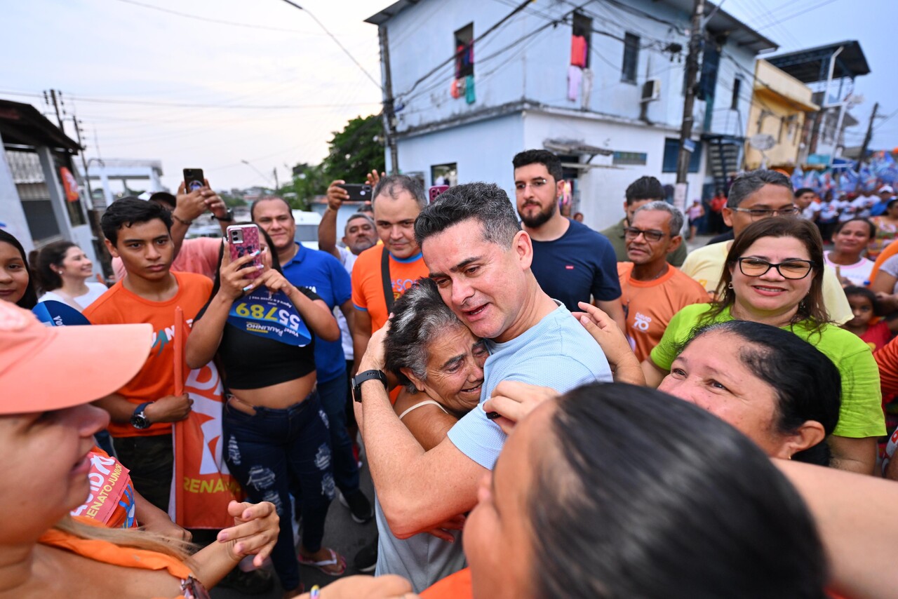 Junto com o povo, David Almeida segue rumo à vitória histórica em primeiro turno