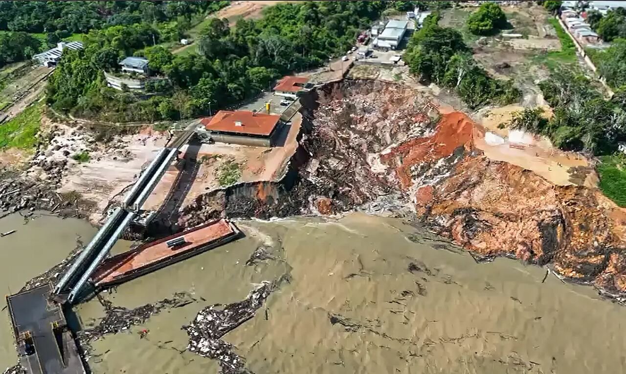 Foto: Vereador(a) Sassá da Construção Civil Corpo de Bombeiros encerra buscas por vítimas em Manacapuru