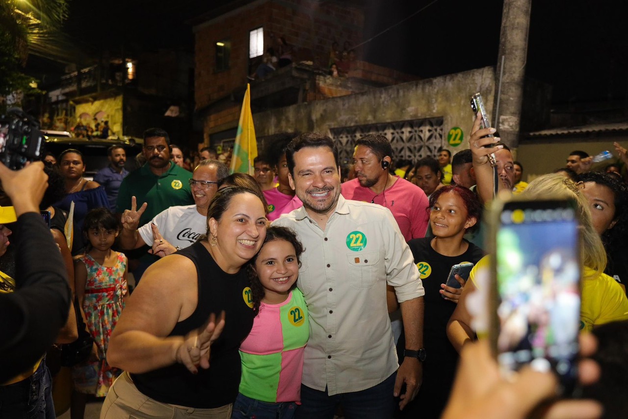 ‘Nossa missão é salvar Manaus’, diz Capitão Alberto Neto em grande evento no bairro da Paz