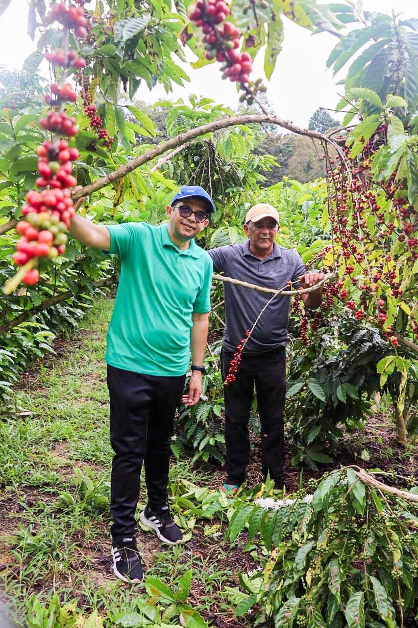 Agricultores de Silves beneficiados com emendas parlamentares de João Luiz ficam entre os dez melhores em concurso nacional de café