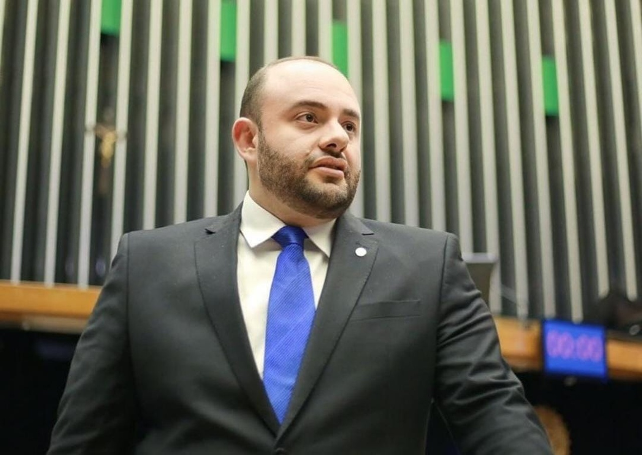 Fausto Jr é o segundo deputado do Amazonas a assinar PEC do fim do 6×1