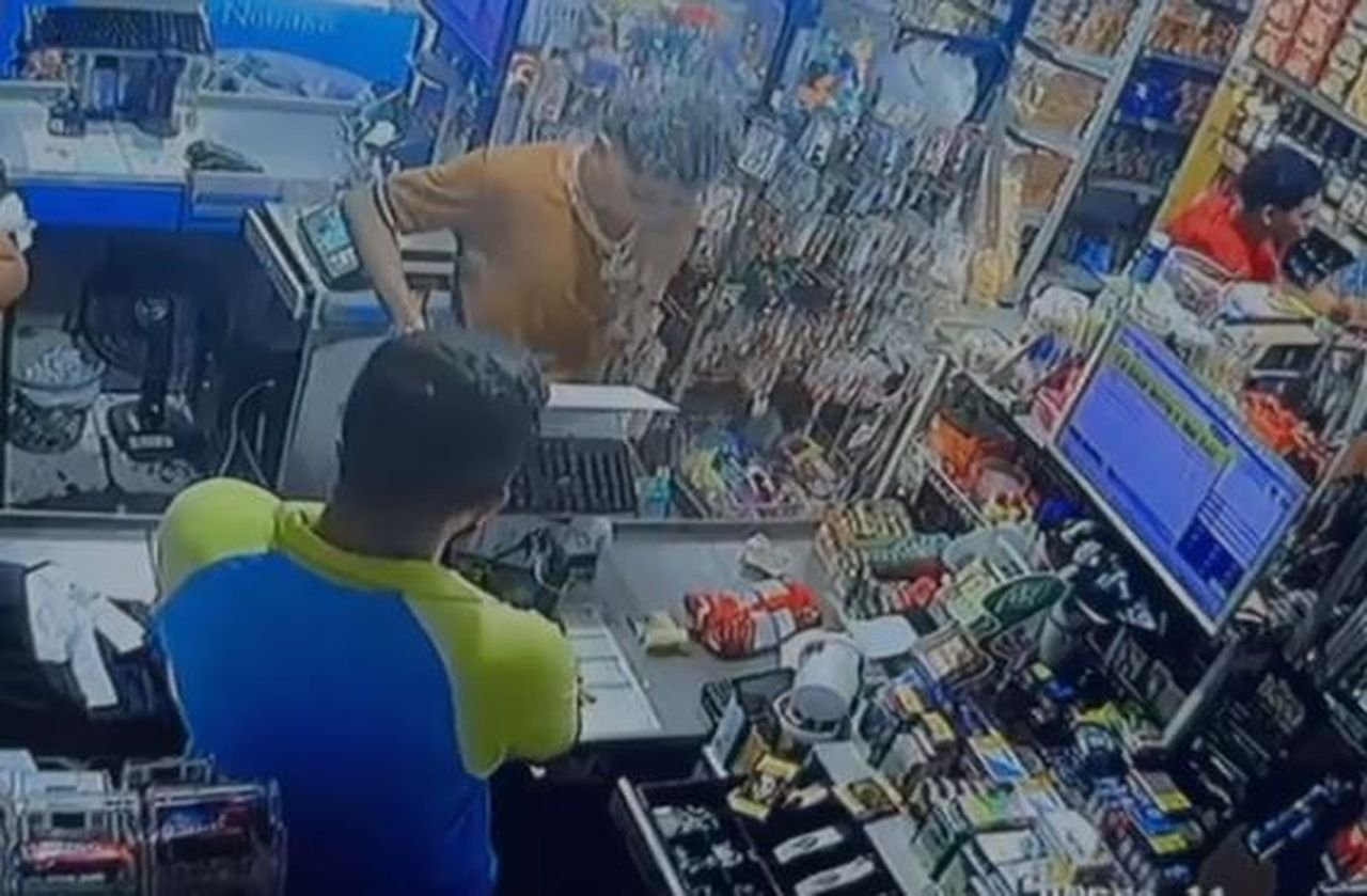 Foto: Divulgação Assaltantes invadem comércio no Nova Cidade e aterrorizam clientes e funcionários