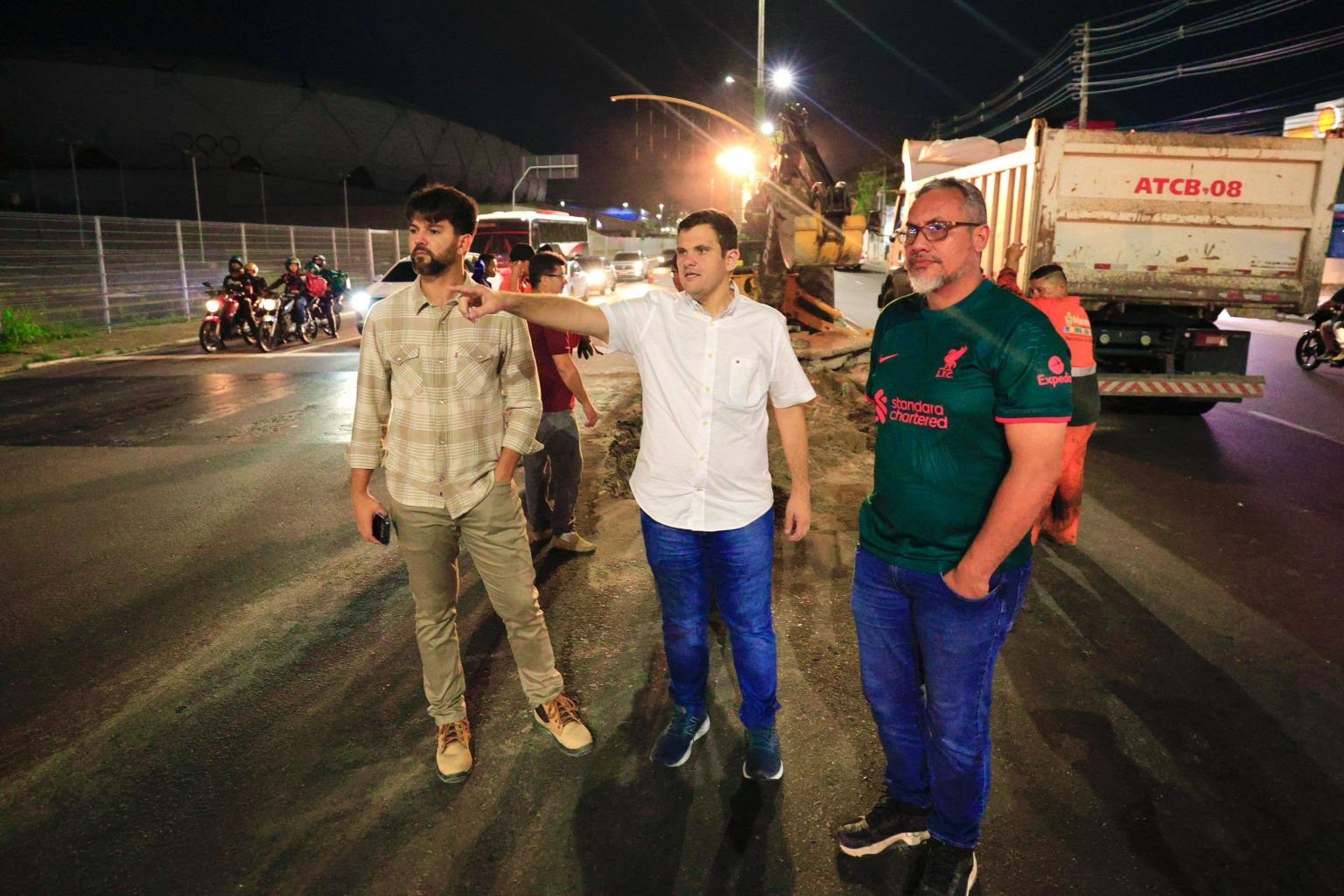Foto: Carlos Oliveira/Gabinete Vice-Prefeito Obras noturnas prometem agilizar intervenções em pontos críticos do trânsito de Manaus