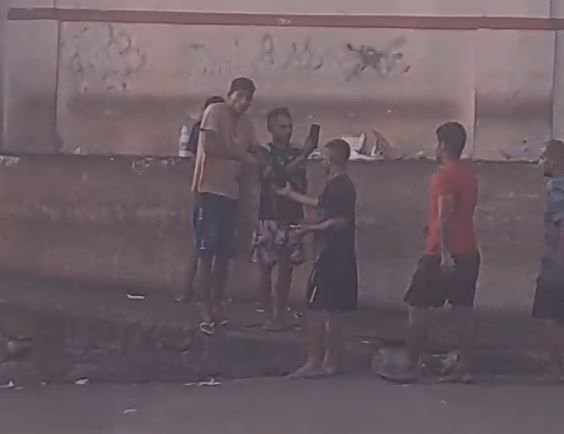 Foto: Divulgação ‘Terra sem lei’: distribuição de drogas forma fila no Centro de Manaus; VEJA