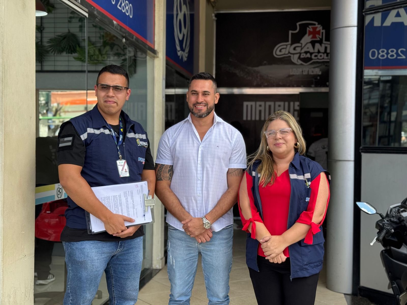 Vereador Paulo Tyrone / Foto: Assessoria Vereador Paulo Tyrone fiscaliza denúncia de descumprimento na venda de ingressos para PCDs entre Vasco x Madureira na Arena da Amazônia