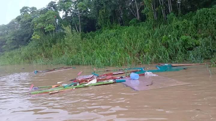 Vídeo: mãe e filhos desaparecem após balsa colidir com flutuante no Amazonas