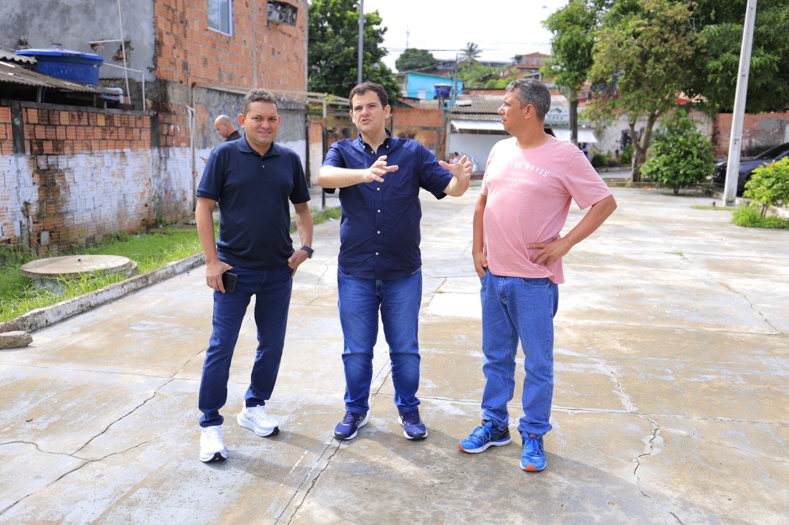 Após intermediação do vereador Carlos Pai Amado, Prefeitura anuncia reforma de praça e construção de quadra no Jorge Teixeira