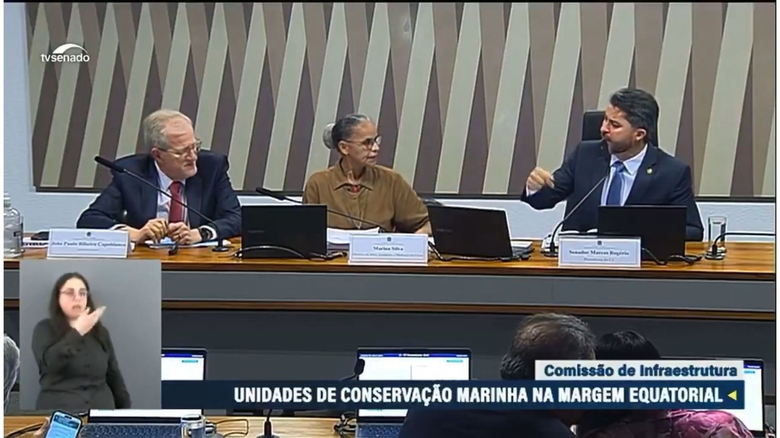 Ministra Marina Silva se retira de audiência no Senado após ataques