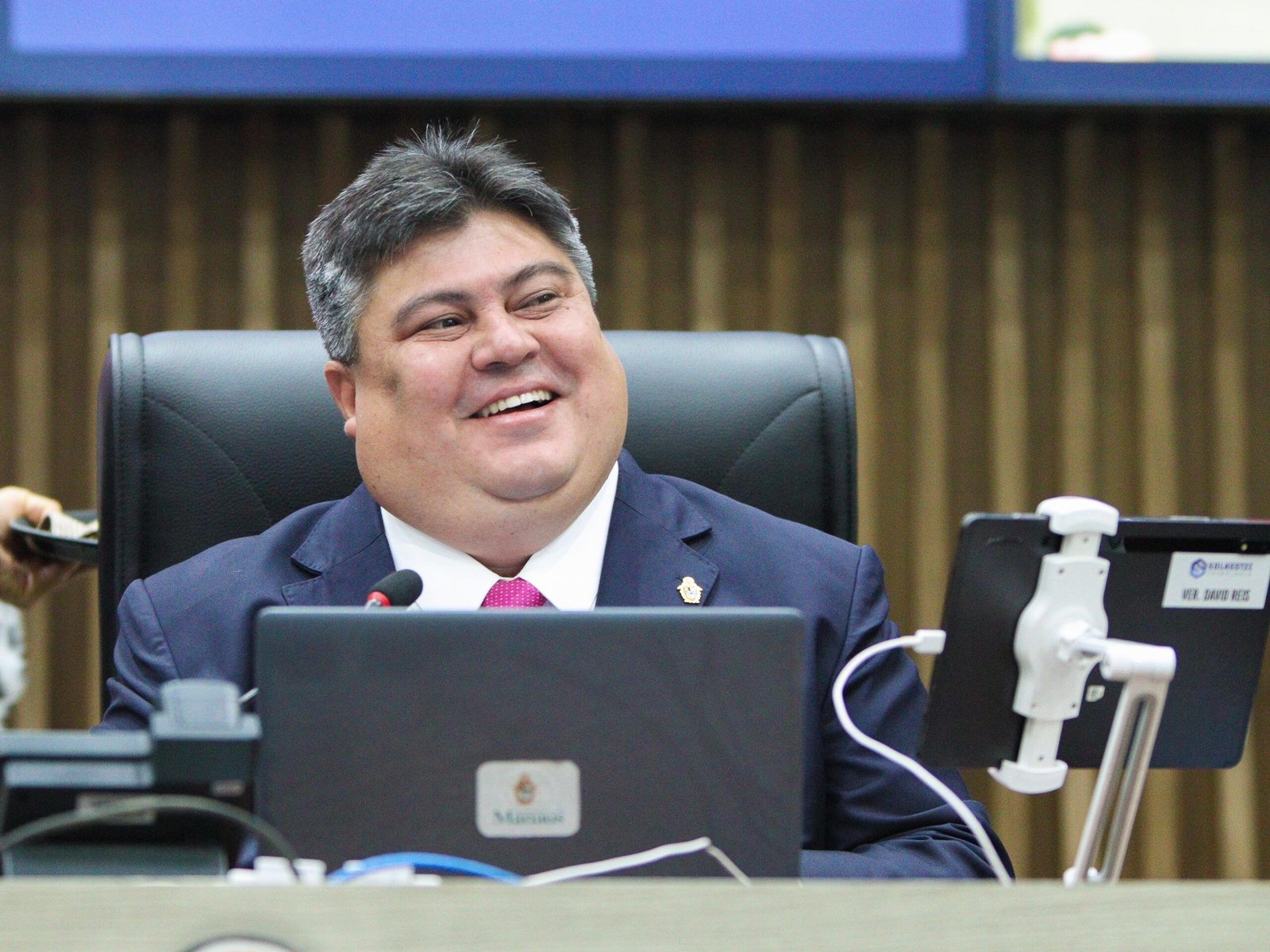 Foto: Eder França/Dicom-CMM Presidente David Reis anuncia antecipação da primeira parcela do 13º salário dos servidores da CMM
