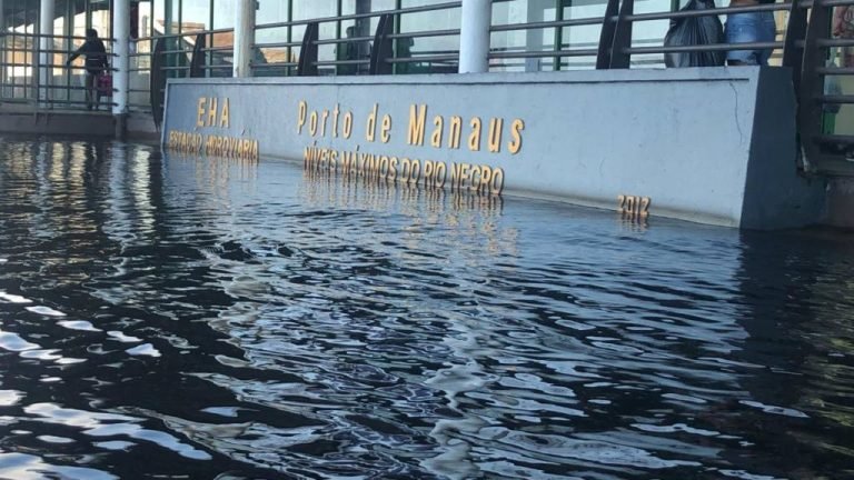 Rio Negro supera cota de inundação severa e atinge 29,02 metros em Manaus, aponta Defesa Civil