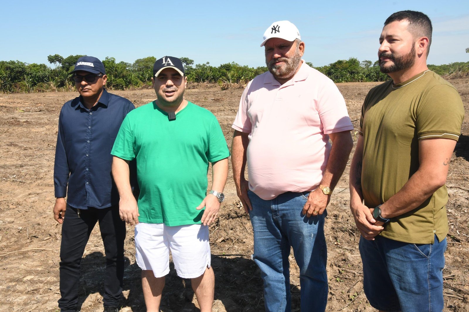 Prefeitura de Tefé avança na entrega de 500 lotes urbanos para famílias em situação de vulnerabilidade Prefeitura de Tefé avança na entrega de 500 lotes urbanos para famílias em situação de vulnerabilidade