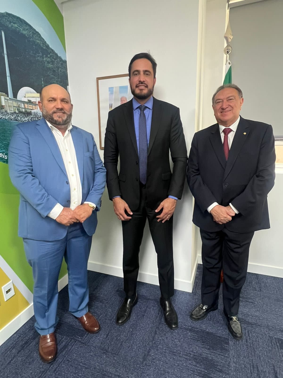 Prefeito Nicson Marreira, após articulação em Brasília, garante ampliação do Programa Luz para Todos em Tefé Prefeito Nicson Marreira, após articulação em Brasília, garante ampliação do Programa Luz para Todos em Tefé