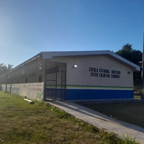 Escola Estadual Indígena sofre sem gestor