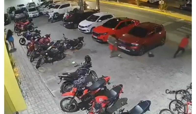 VÍDEO: aluno é executado a tiros no estacionamento de academia VÍDEO: aluno é executado a tiros no estacionamento de academia