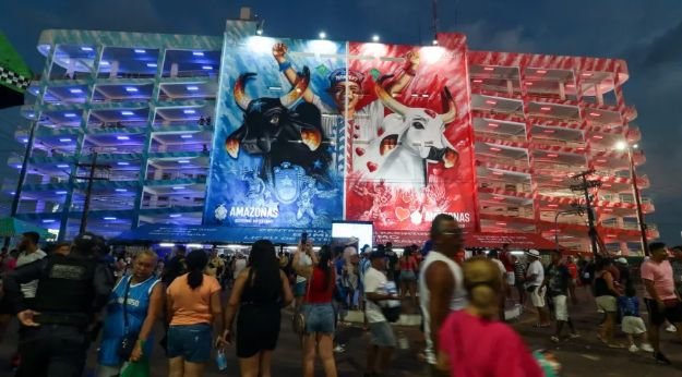 MP-AM pede que bois Caprichoso e Garantido respondam judicialmente por aumentos abusivos em ingressos do Festival de Parintins