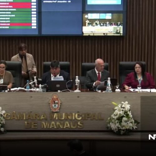 CMM aprova urgência para empréstimo de R$ 1 bi em dólar de David Almeida ao 'apagar das luzes' do ano