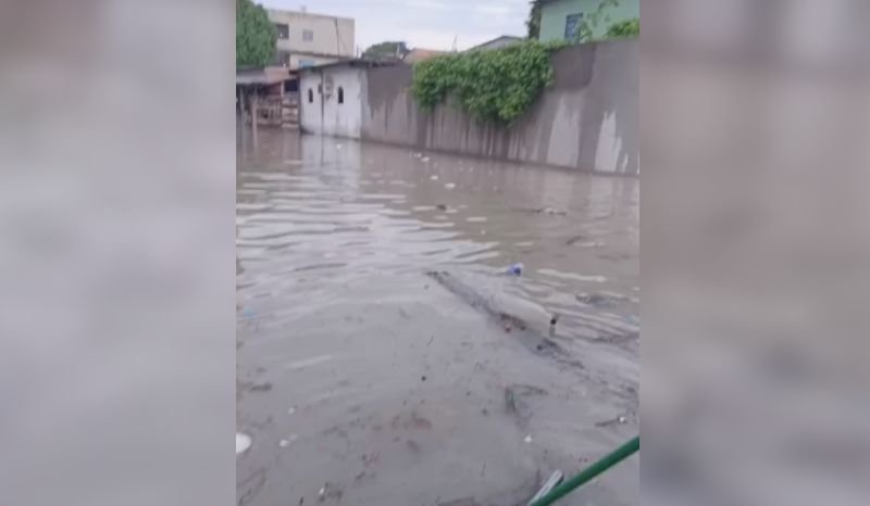 Forte chuva isola comunidade ‘Terra Prometida’ em Manaus; morador denuncia descaso em vídeo