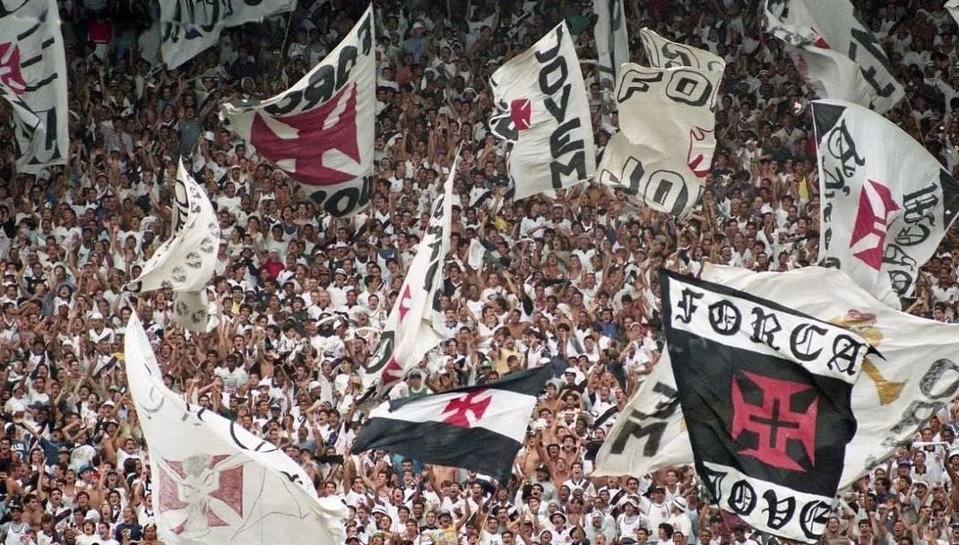 Torcedores da Força Jovem do Vasco Divulgação Força Jovem Vasco Vasco vende 30 mil ingressos em menos de 5 horas para final da Copa do Brasil no Maracanã