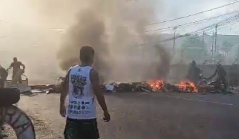 “Cadê o Prefeito?”: Moradores do Distrito Industrial Protestam Contra “Tapete de Buracos” e Acusam Prioridade a Áreas Nobres