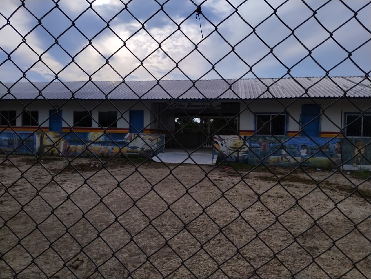 Avaliar sem cuidar: quando a escola resiste e os números decidem quem fica para trás