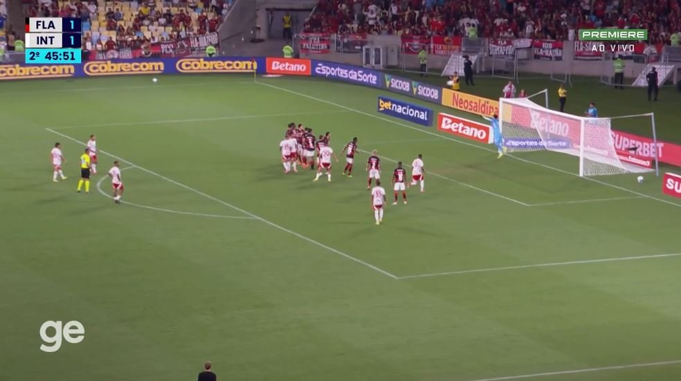 Flamengo e Inter empatam em 1 a 1 no Maracanã e seguem sem vencer no Brasileirão