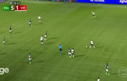 Palmeiras goleia Vitória por 5 a 1 e conquista primeira vitória no Brasileirão em grande estilo